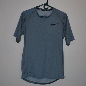 Nike Men's SIZE MEDIUM SLIM FIT  Dri-Fit Pro Cool Workout Shirt PRE-OWNED